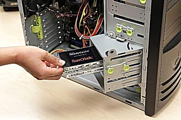Ons koppel SSD aan die rekenaar of skootrekenaar